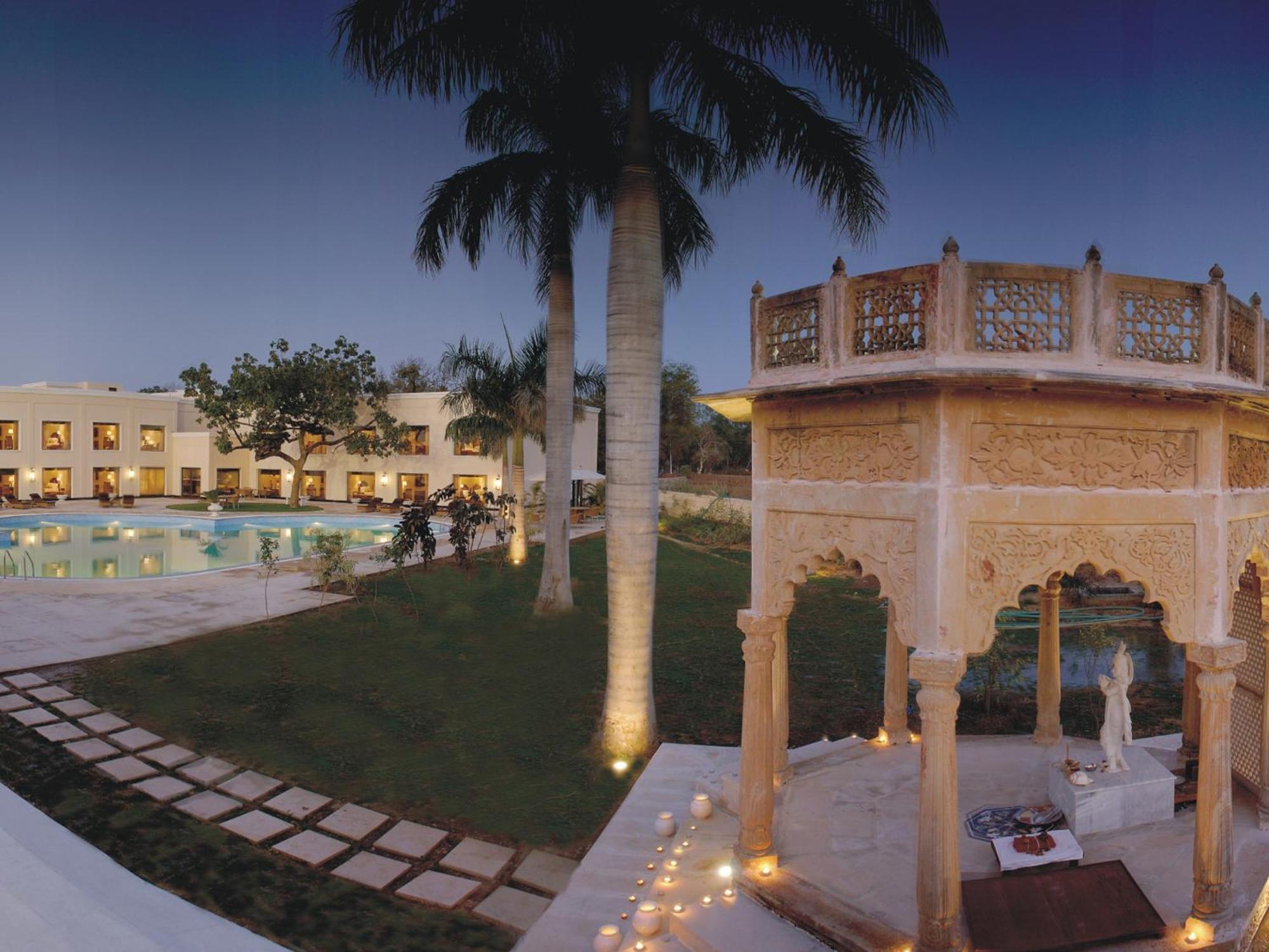 מלון קג'ורהו The Lalit Temple View מראה חיצוני תמונה